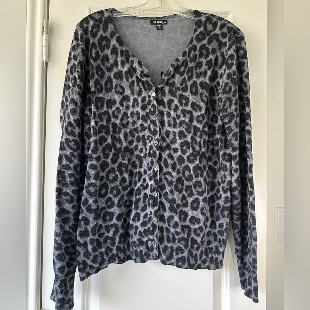 💚George Black and Gray Animal Print Women's Cardigan